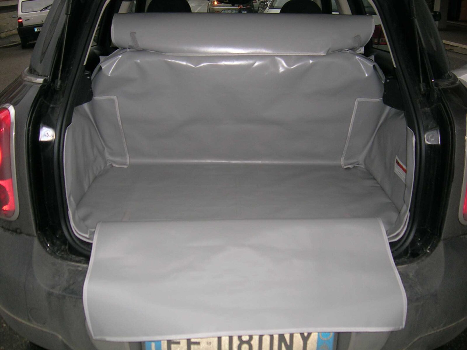 DryZone Vasca Baule Su Misura Per Mini Countryman I R60 (2010-2016) – TPE Antiscivolo, Bordo Alto 3.5 Cm, Aroma Vaniglia